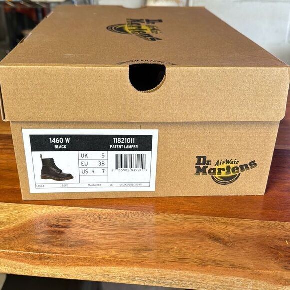 NWT Dr. Martens 1460 Women's Patent Leather Boots Fashion size 7 - Picture 6 of 11